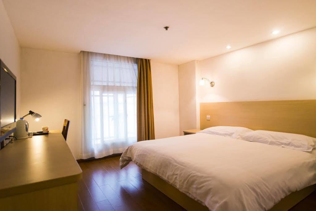 Motel 168 Shanghai Changping Road Branch Exteriér fotografie